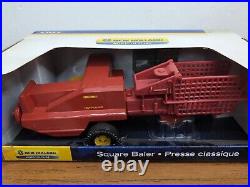 1/16 Ertl Farm Toy New Holland 311 square baler