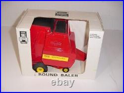 1/16 New Holland 660 Round Baler WithBox! 1991 Parts Mart! Hard To Find 1/16 New Holland 660 Round Baler WithBox! 1991 Parts Mart! Hard To Find