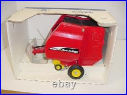 1/16 New Holland BR 780 Round Baler by Scale Models WithBox