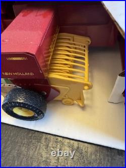 1/16 New Holland Square Hay Baler