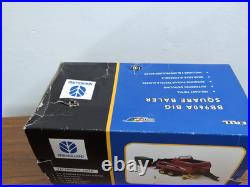 1/32 Ertl Farm Toy New Holland BB960A Big Square Baler