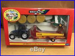 1/32 scale Britains 9670 New Holland 6635 tractor hay baler gift set tracteur
