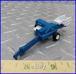 1/64 Custom Ertl Farm Toy Ford Blue Small Square Baler Hay Straw New Holland