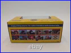 1/64 Erlt New Holland T6.180 Tractor 560 Round Baler 2024 Farm Show Chase Unit