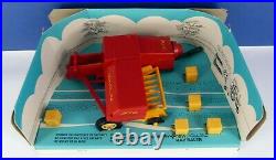 Britains 9556 Farm Tractor Implements New Holland 376 Hay Baler  Mint & Boxed
