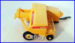 Britains 9556 New Holland 940 Hay Baler,'Made in England' 1986 Boxed