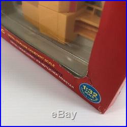 Britains Authentic Model 9556 New Holland Baler 132 Scale Boxed