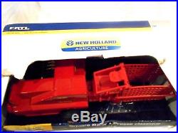 ERTL New Holland Agriculture Square Baler MIB