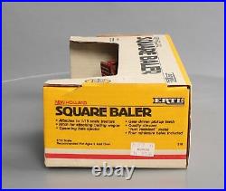 Ertl 318 116 Scale Die Cast New Holland Square Baler EX/Box