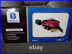 Ertl New Holland BB960A Big Square Baler Includes 3 Bales Ertl New Holland BB960A Big Square Baler Includes 3 Bales
