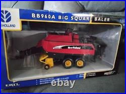 Ertl New Holland BB960A Big Square Baler Includes 3 Bales Ertl New Holland BB960A Big Square Baler Includes 3 Bales