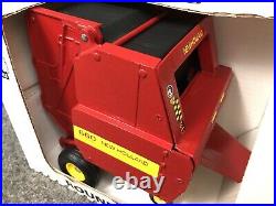 Ford Tractor New Holland 660 Round Baler for Hay 1/16 Scale Models NOS