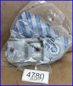 New Holland 624381 FINGER TOP Fits 8 Models of Square Baler OEM NOS