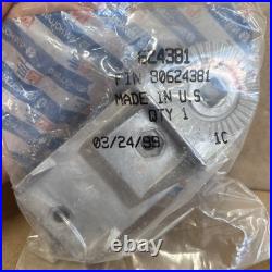 New Holland 624381 FINGER TOP Fits 8 Models of Square Baler OEM NOS