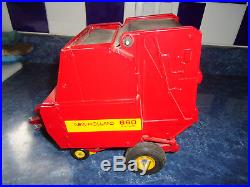 New Holland 660 Round Baler Scale Models