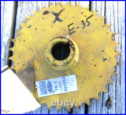 New Holland Sprocket OEM Part 255382 NOS for Square Baler 1290 290 500 505 515 New Holland Sprocket OEM Part 255382 NOS for Square Baler 1290 290 500 505 515