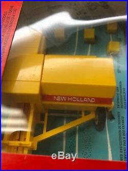 Nib Vintage Britians 940 Sperry New Holland 1/32 Square Baler Toy Replica #9556