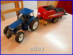 Nice 1/16 Spec Cast Ford 8770 Tractor w. Ertl New Holland BB9060 L. Square Baler