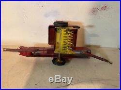 Rare Vintage New Holland Hay Baler For A Tractor 1/16 Nh Crank Hitch Head Wheel