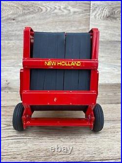 Scale Models Country Classics New Holland 660 Round Baler 1/16 Scale Die-Cast