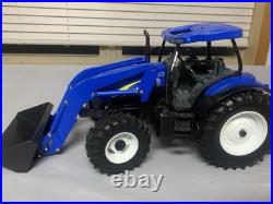 Tomy Big Farm 116 New Holland T7.270 Tractor with Loader & Roll-belt 560 Baler Tomy Big Farm 116 New Holland T7.270 Tractor with Loader & Roll-belt 560 Baler