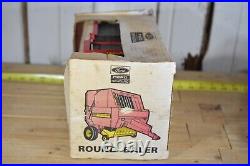 VINTAGE 1/16 FORD NEW HOLLAND 660 ROUND BALER WithBOX! 1991 SCALE MODELS