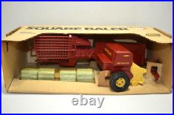 Vintage Ertl 116 New Holland Square Baler #318